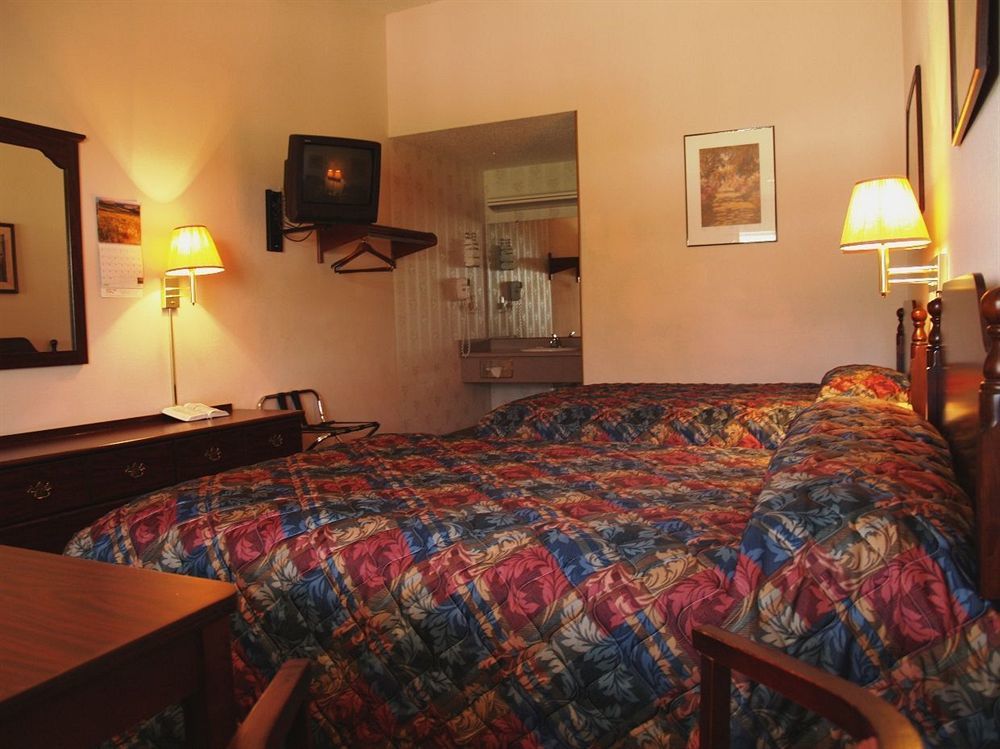 Pinemark Inn Suites Events Saint Clair Εξωτερικό φωτογραφία