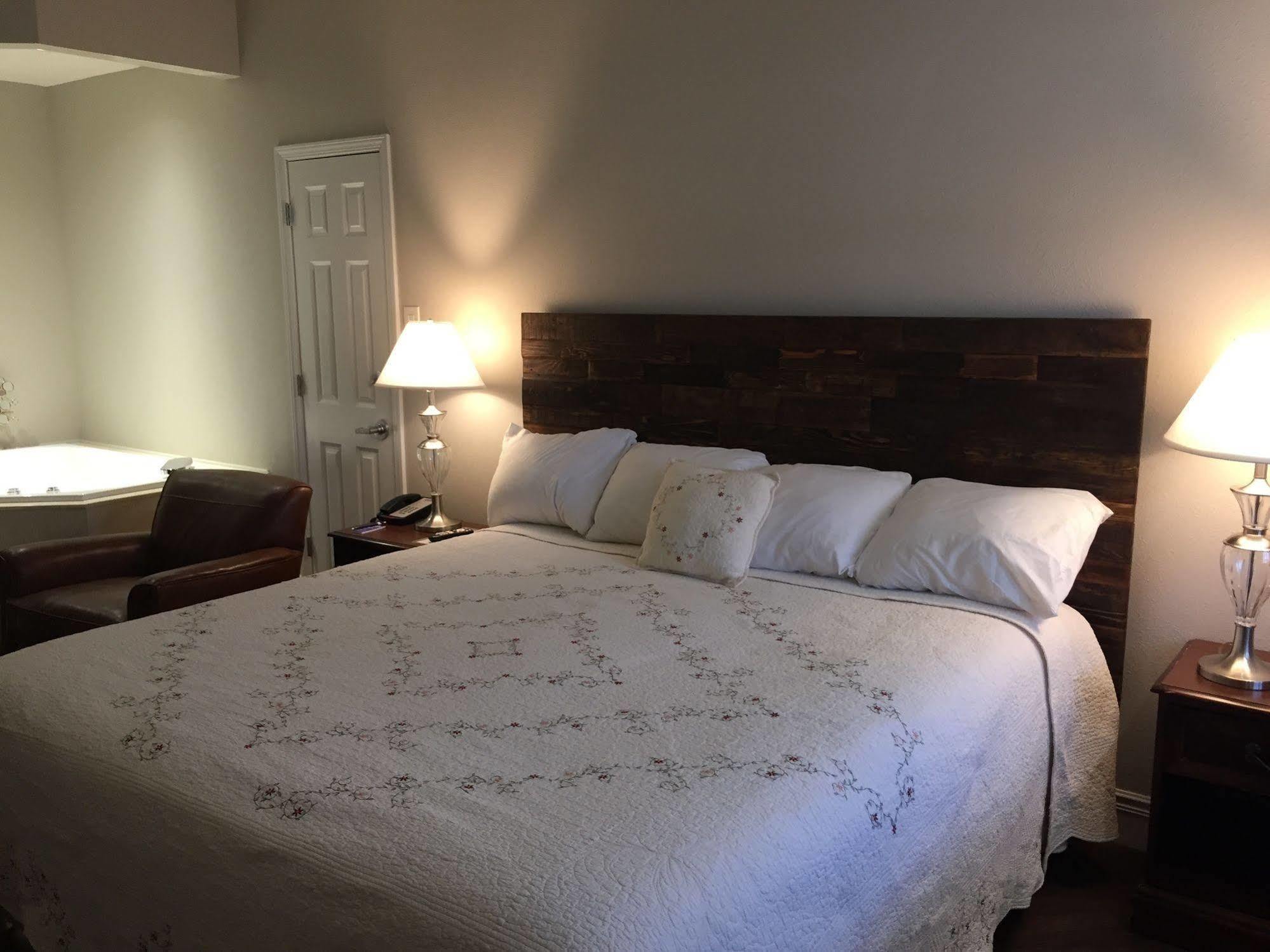 Pinemark Inn Suites Events Saint Clair Εξωτερικό φωτογραφία